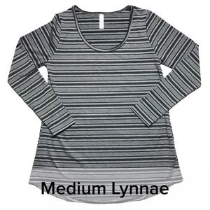 NWT LuLaRoe Lynnae Long Sleeve Top size medium